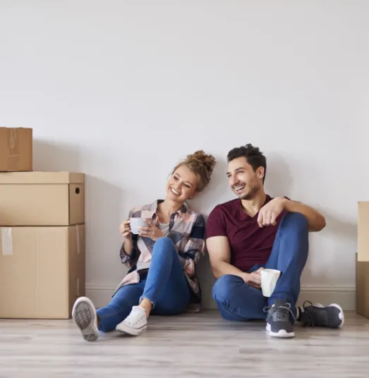 couple moving to new apartment
